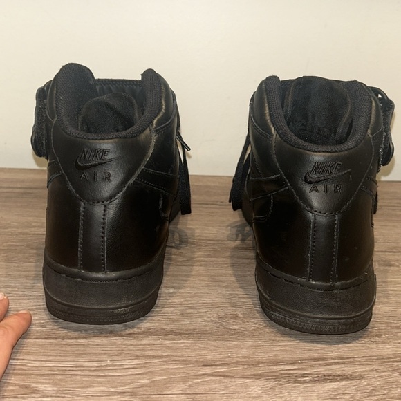 Nike Air Force 1 Mid '07 LE - Picture 9 of 11